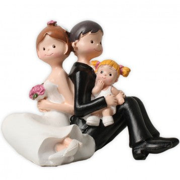 FIGURA NOVIOS CON BEBÉ NIÑA.